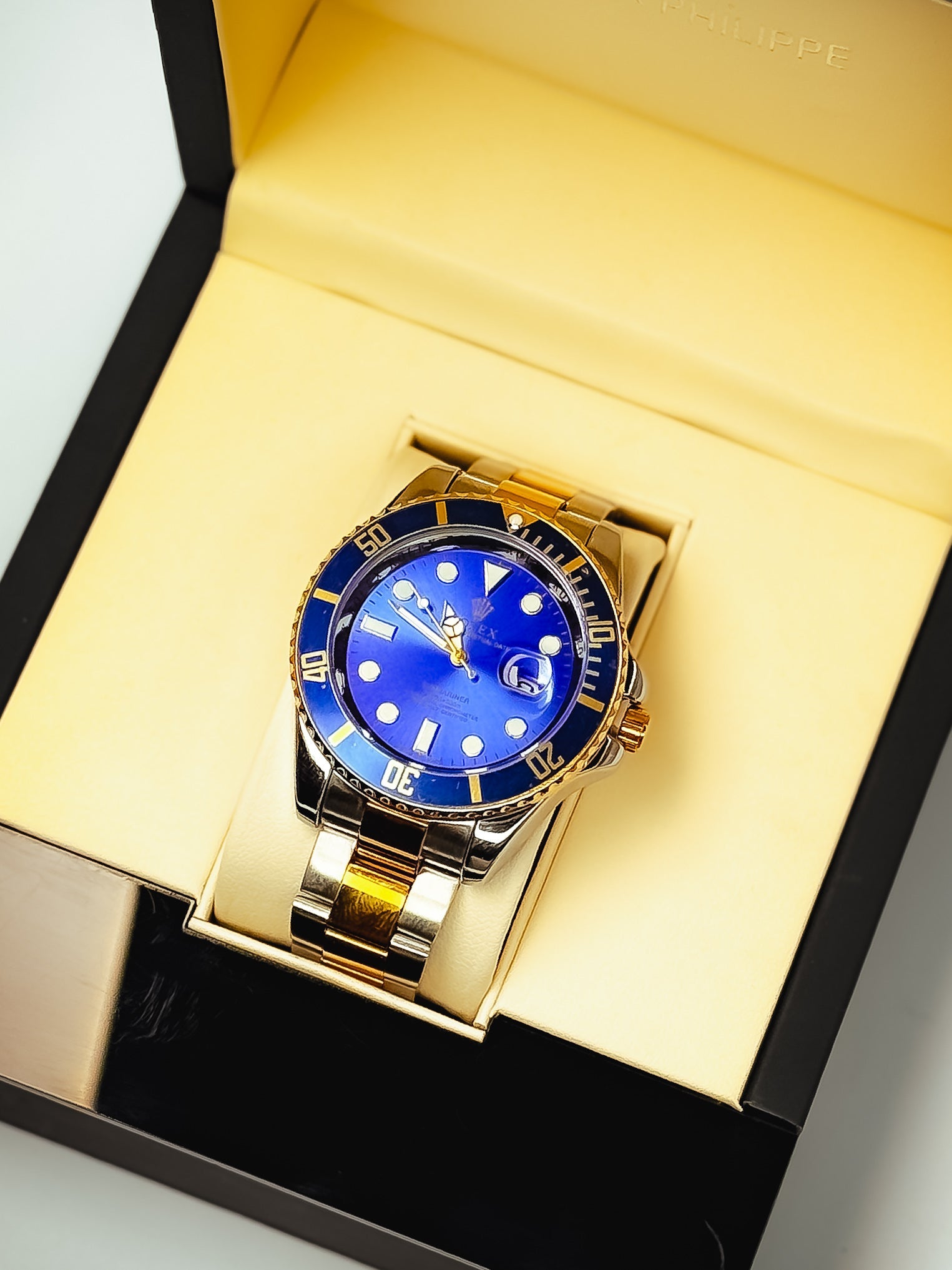 Rollie Submariner – Dual Throne Edition