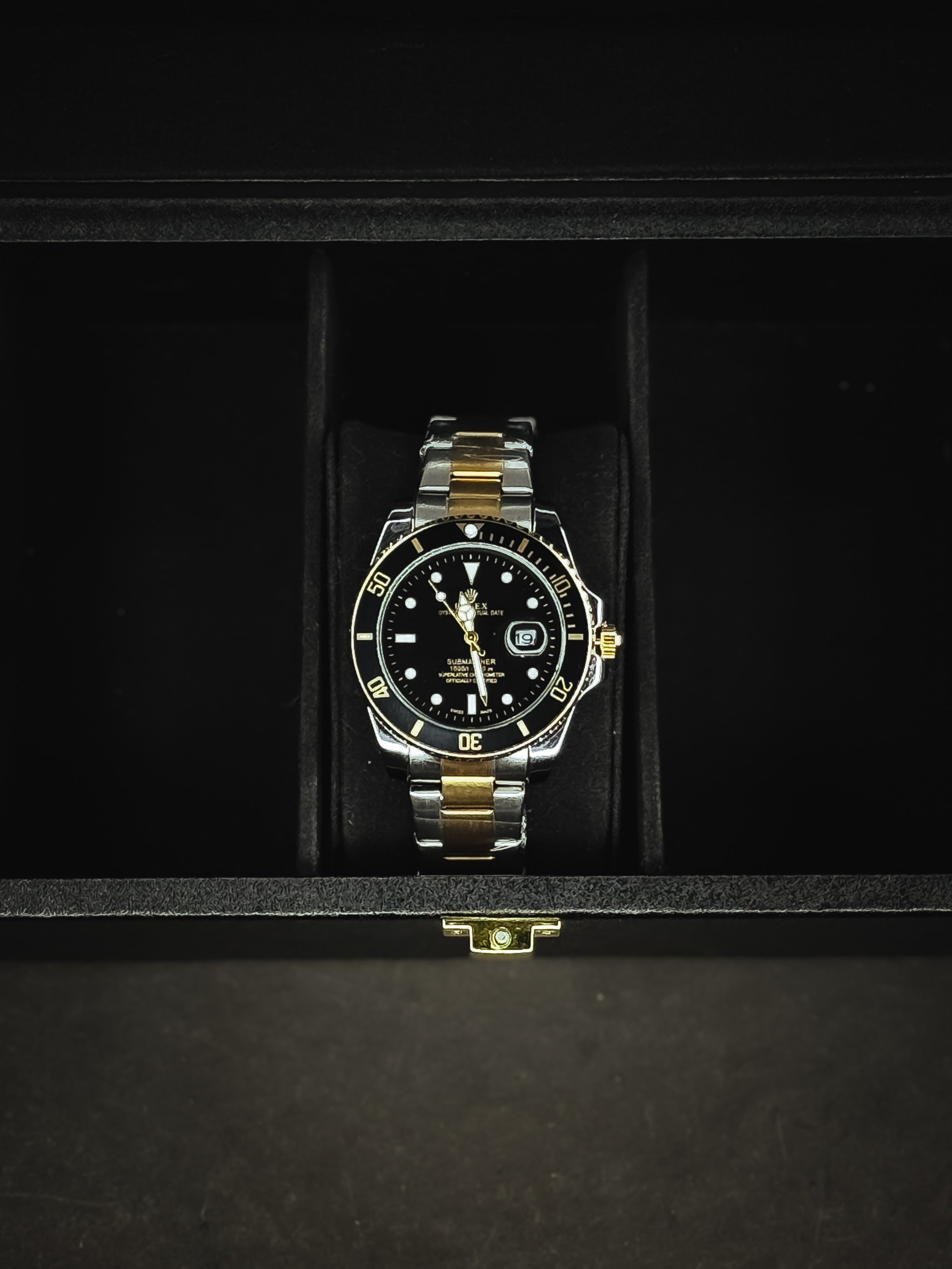 Rollie Submariner – Dual Throne Edition