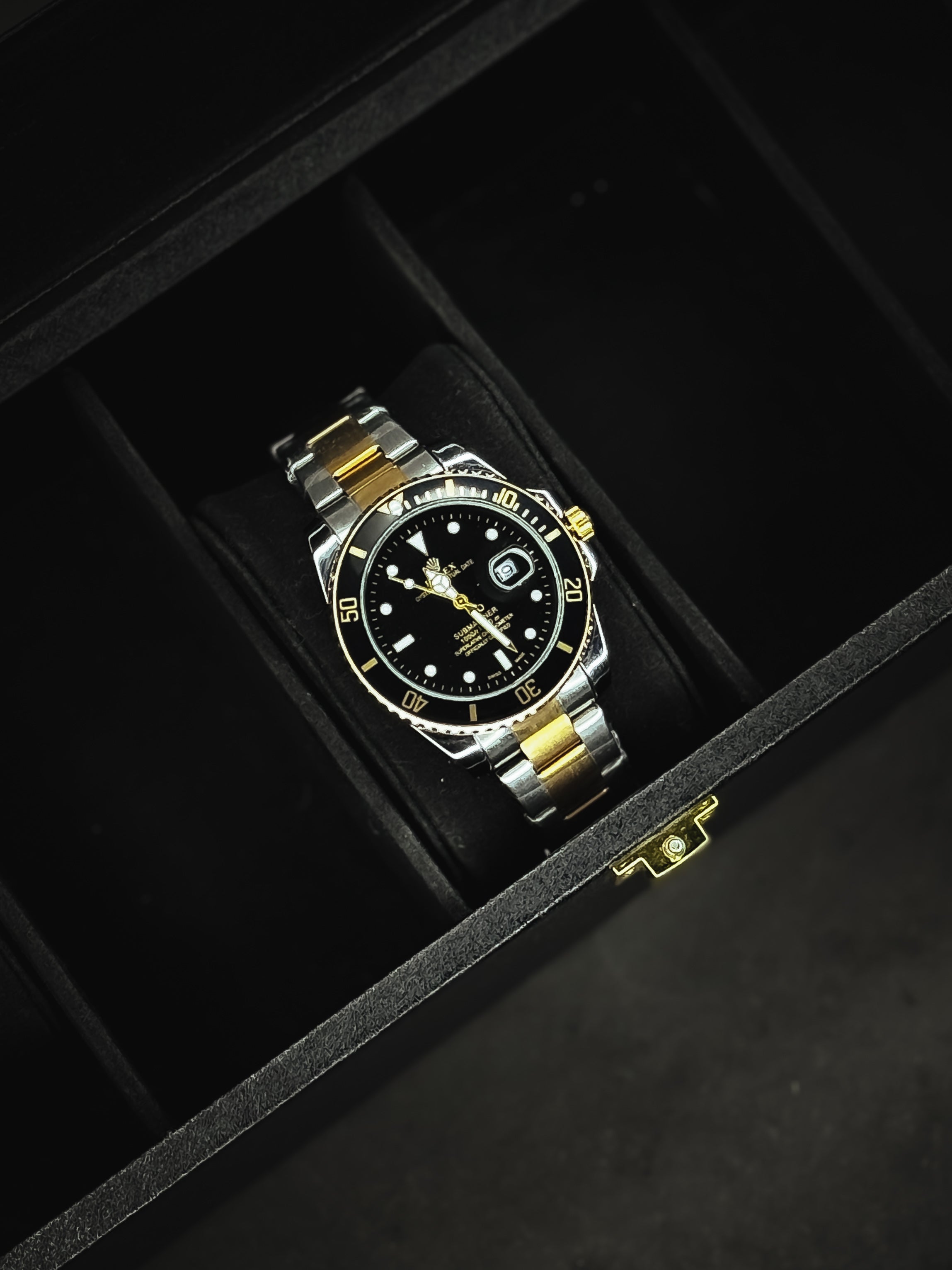 Rollie Submariner – Dual Throne Edition